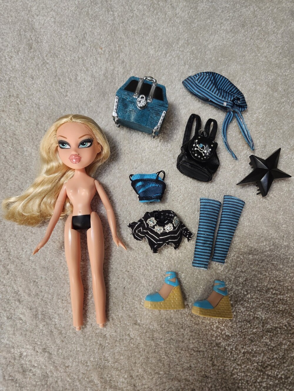 Bratz Treasures Cloe